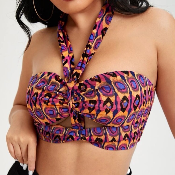 NWOT SHEIN Cut Out Ruched Halter Top - Picture 2 of 4